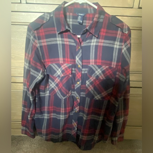 All for $25-Women's button-down long sleeve tops and Floral long sleeve/blazer - Picture 3 of 4